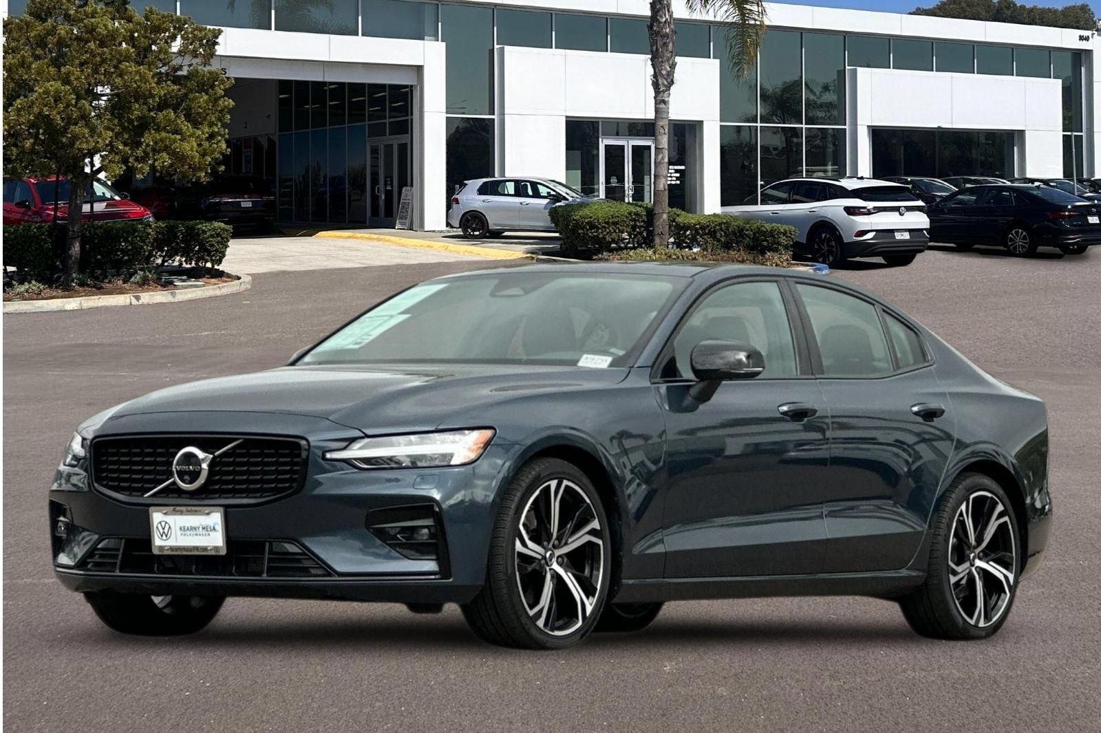 Used 2024 Volvo S60 B5 Plus FWD image 7