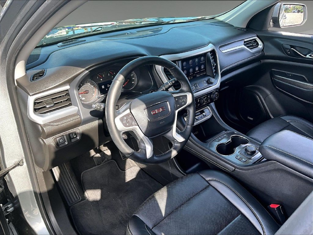 Used 2023 GMC Acadia SLT w/ Preferred Package AWD/4WD image 8