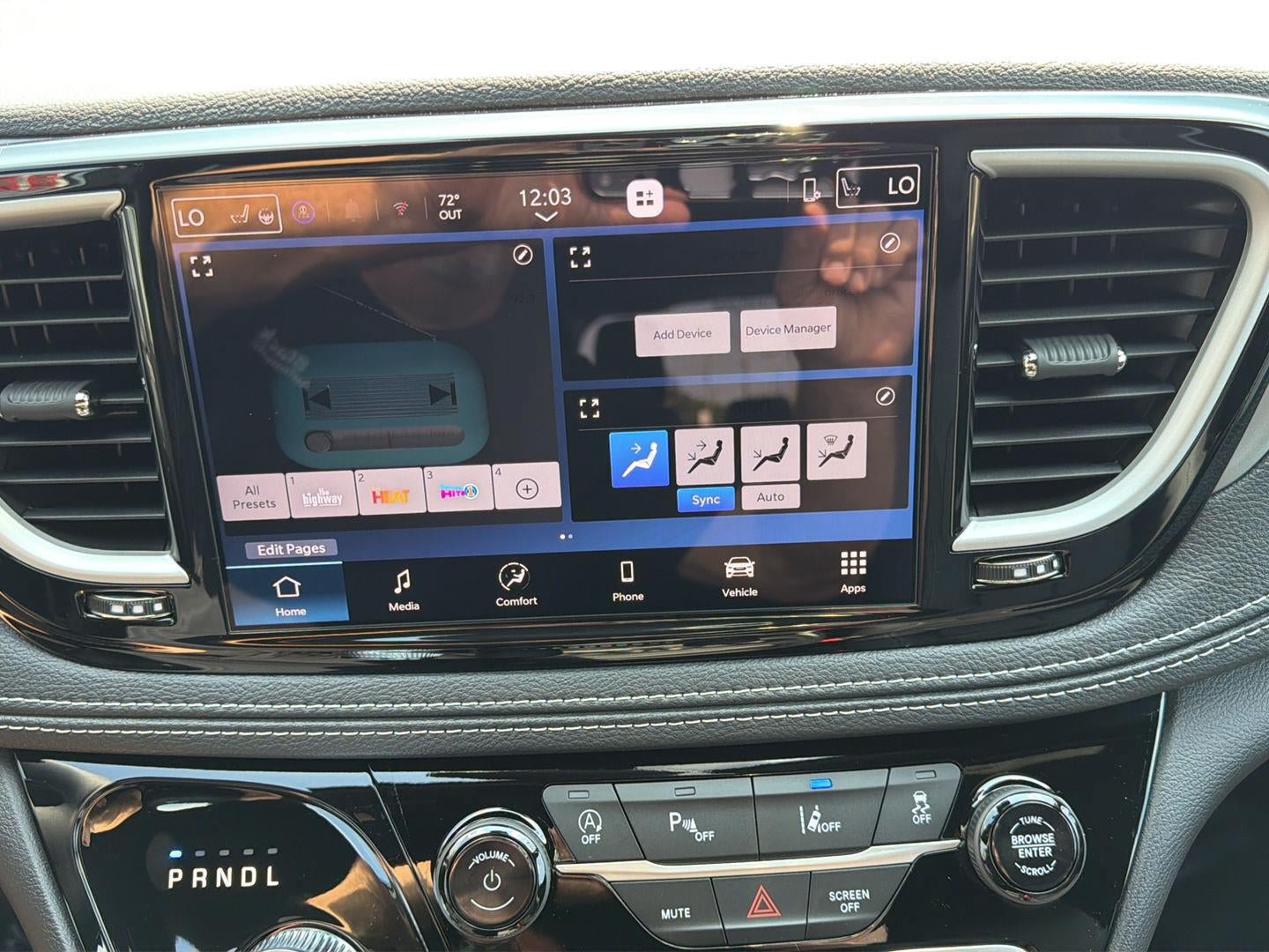 New 2027 Chrysler Pacifica Select AWD/4WD image 17