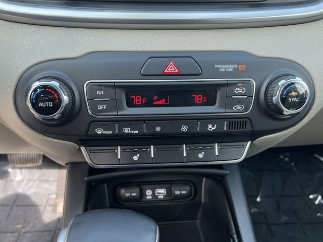 Used 2020 Kia Sorento LX w/ LX I4 Convenience Package image 16