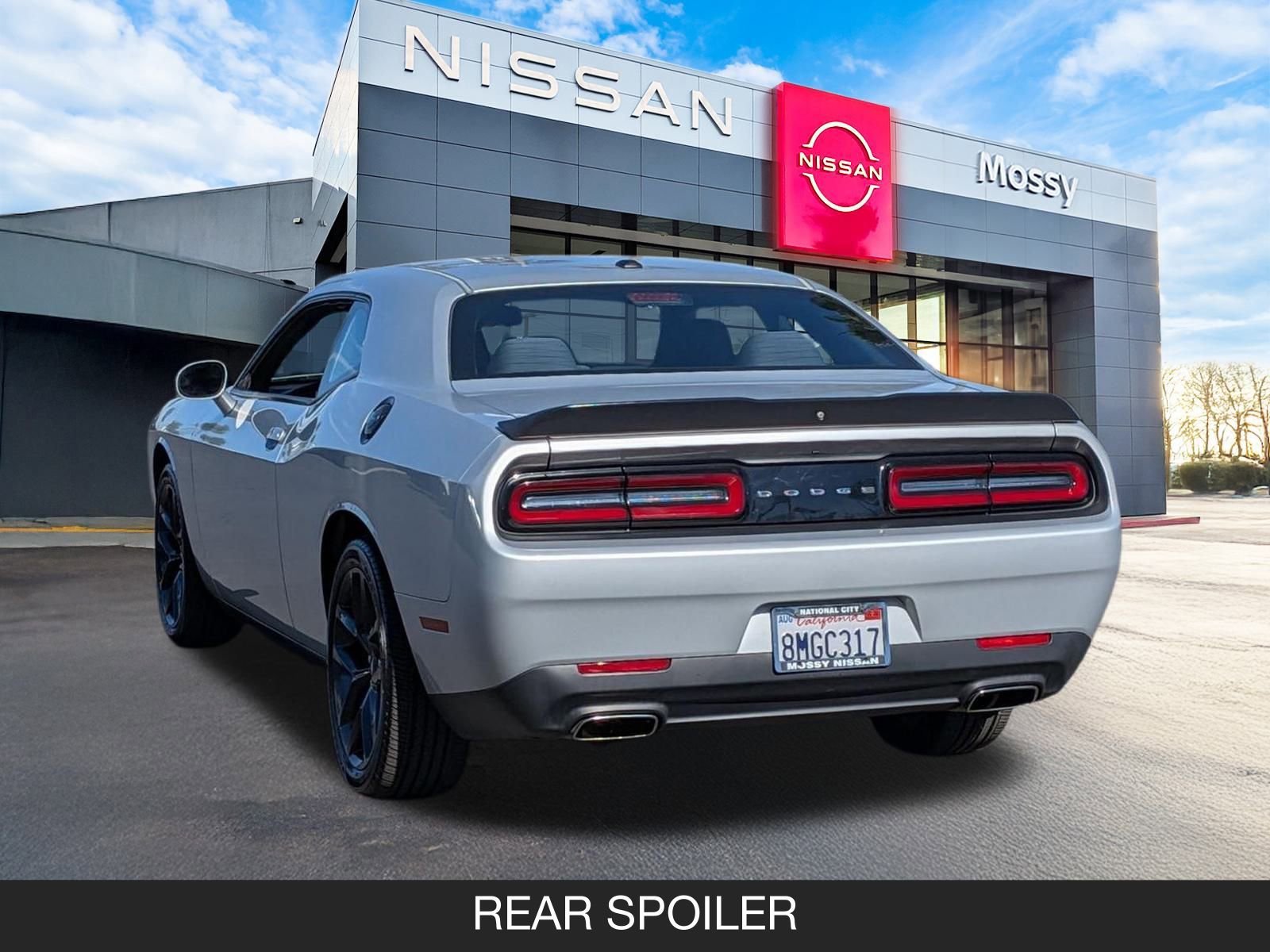 Used 2019 Dodge Challenger SXT w/ Blacktop Package image 7