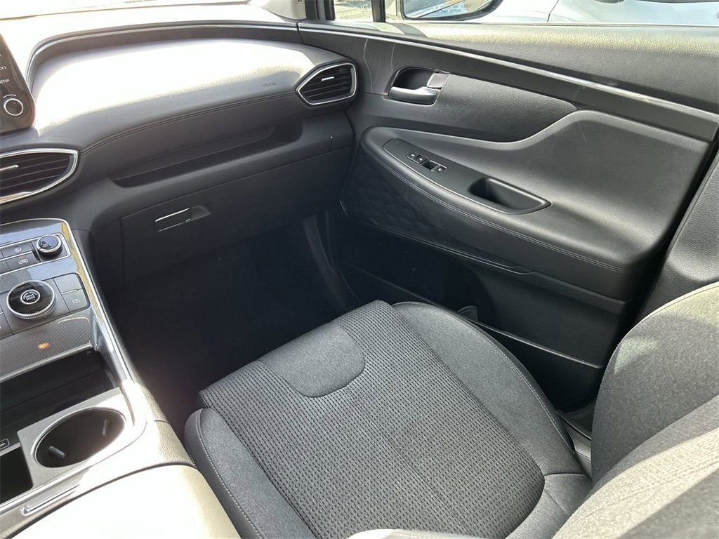 Certified 2022 Hyundai Santa Fe SE image 6