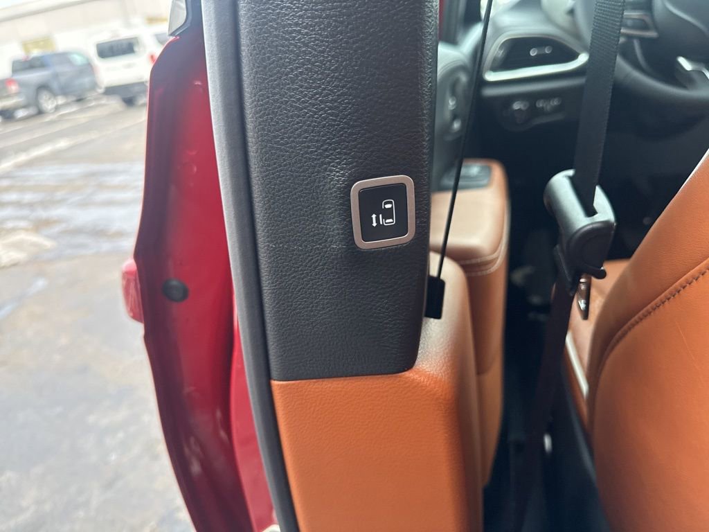 New 2026 Chrysler Pacifica Pinnacle image 40