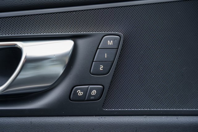 New 2026 Volvo XC60 B5 Plus w/ Protection Package Premier image 36