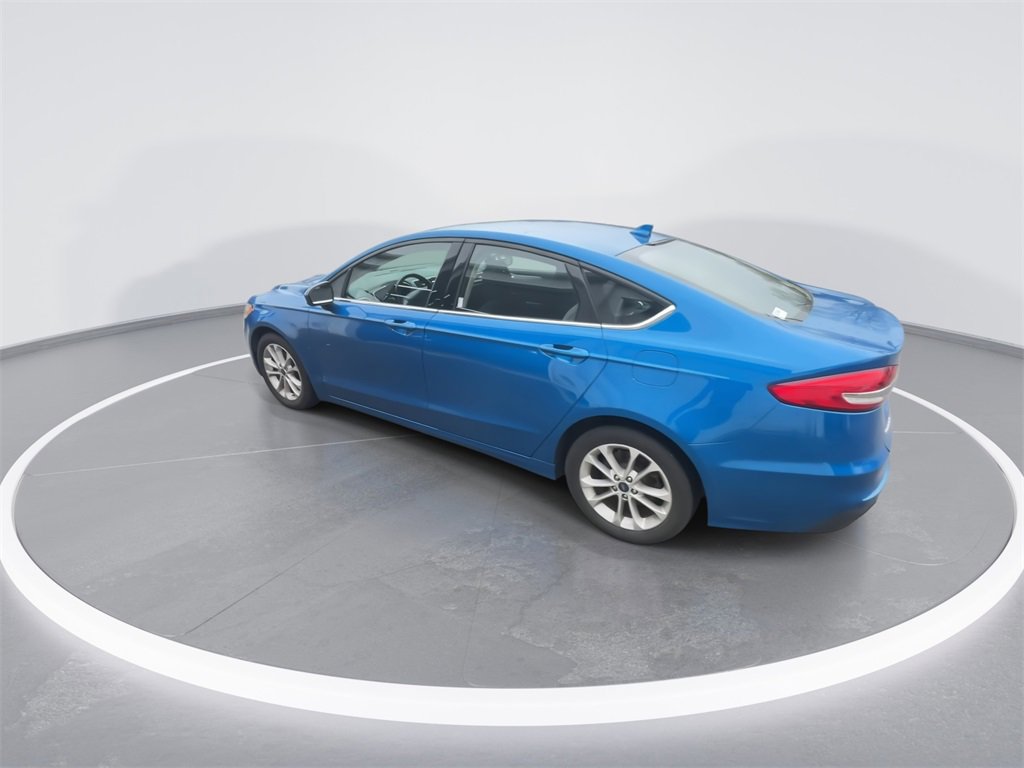 Used 2020 Ford Fusion SE image 6