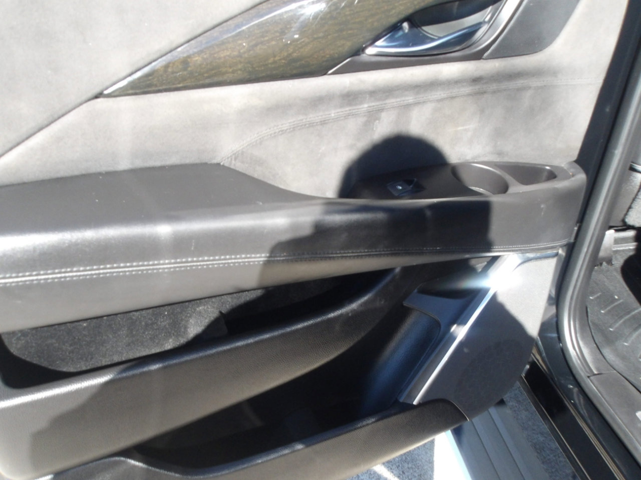 Used 2016 Cadillac Escalade ESV Platinum image 16