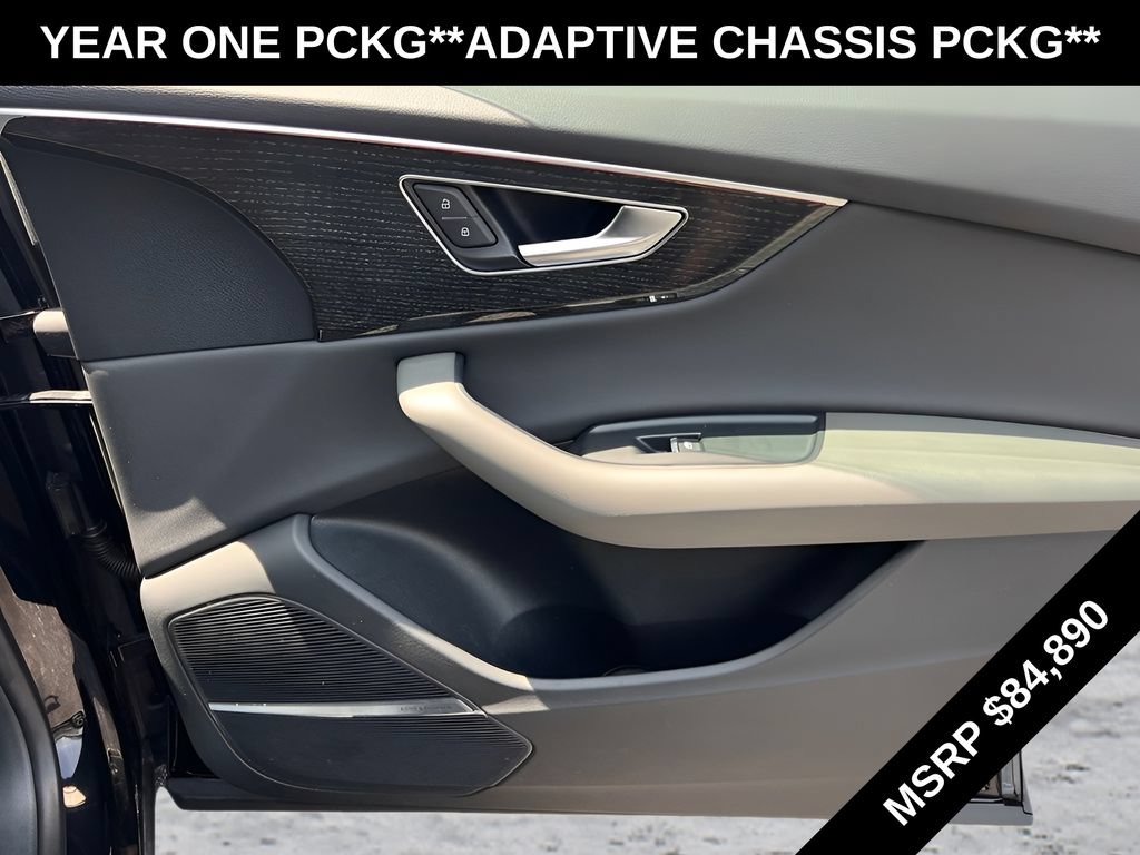 Used 2019 Audi Q8 Prestige w/ Adaptive Chassis Package AWD/4WD image 41