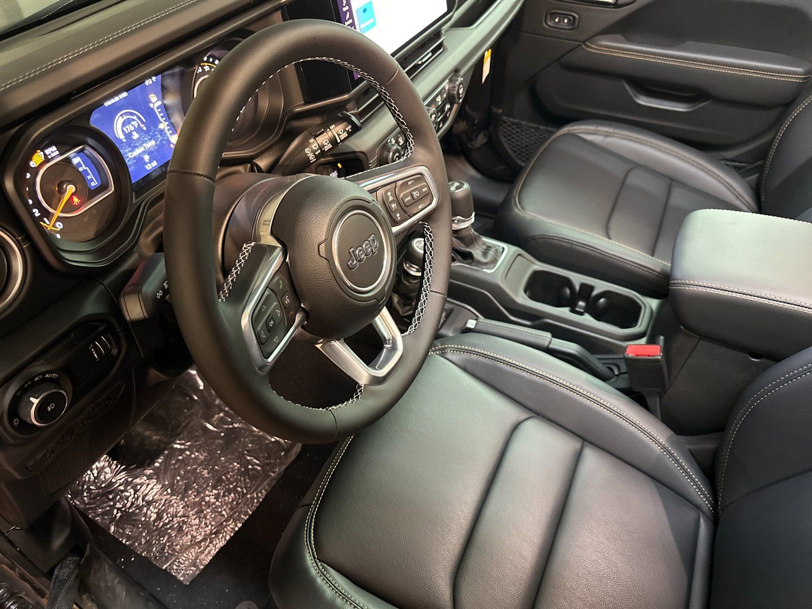 New 2025 Jeep Wrangler Sahara w/ Safety Group AWD/4WD image 9