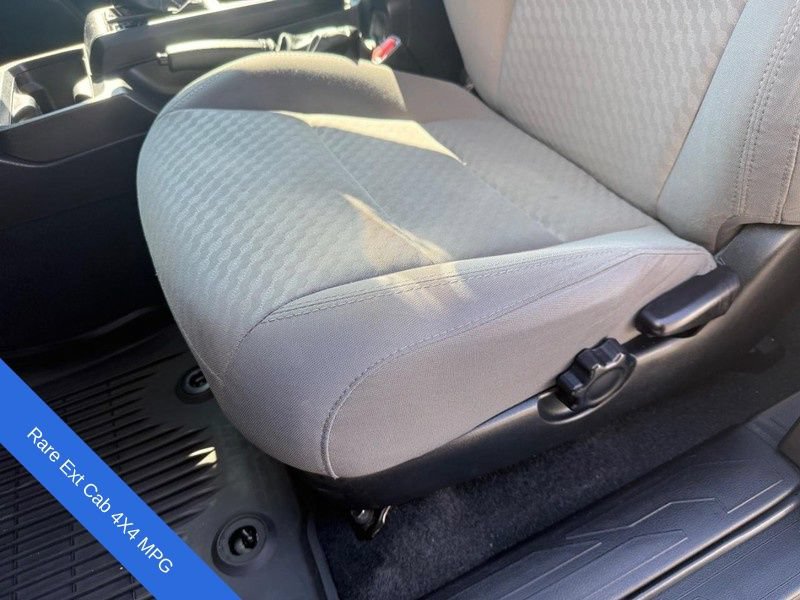 Used 2022 Toyota Tacoma SR AWD/4WD image 25