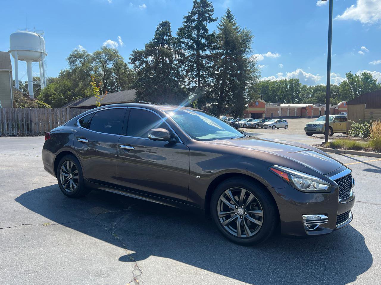 Used 2019 INFINITI Q70 Luxe RWD image 10