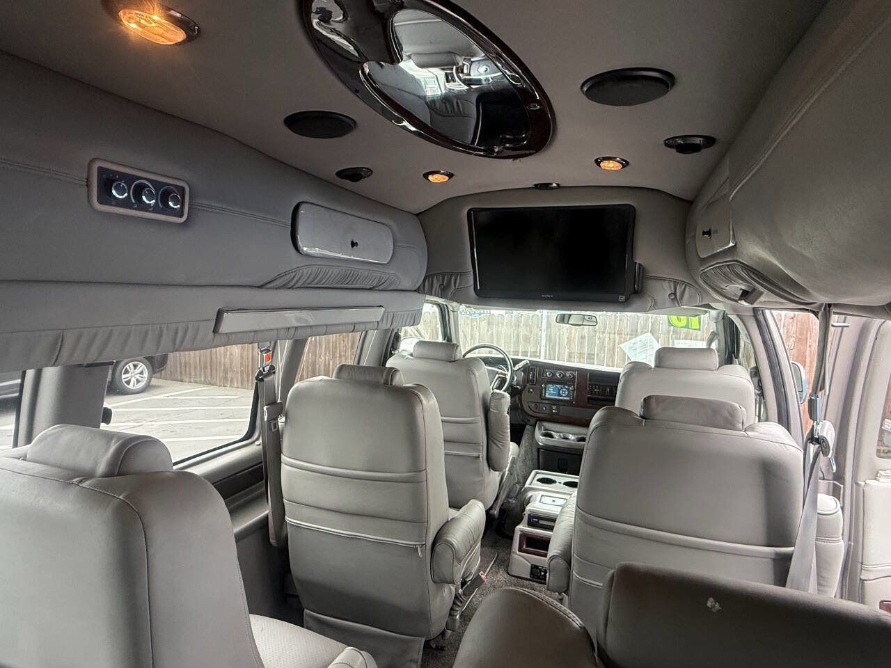 Used 2010 Chevrolet Express 2500 Extended w/ Preferred Equipment Group RWD image 23