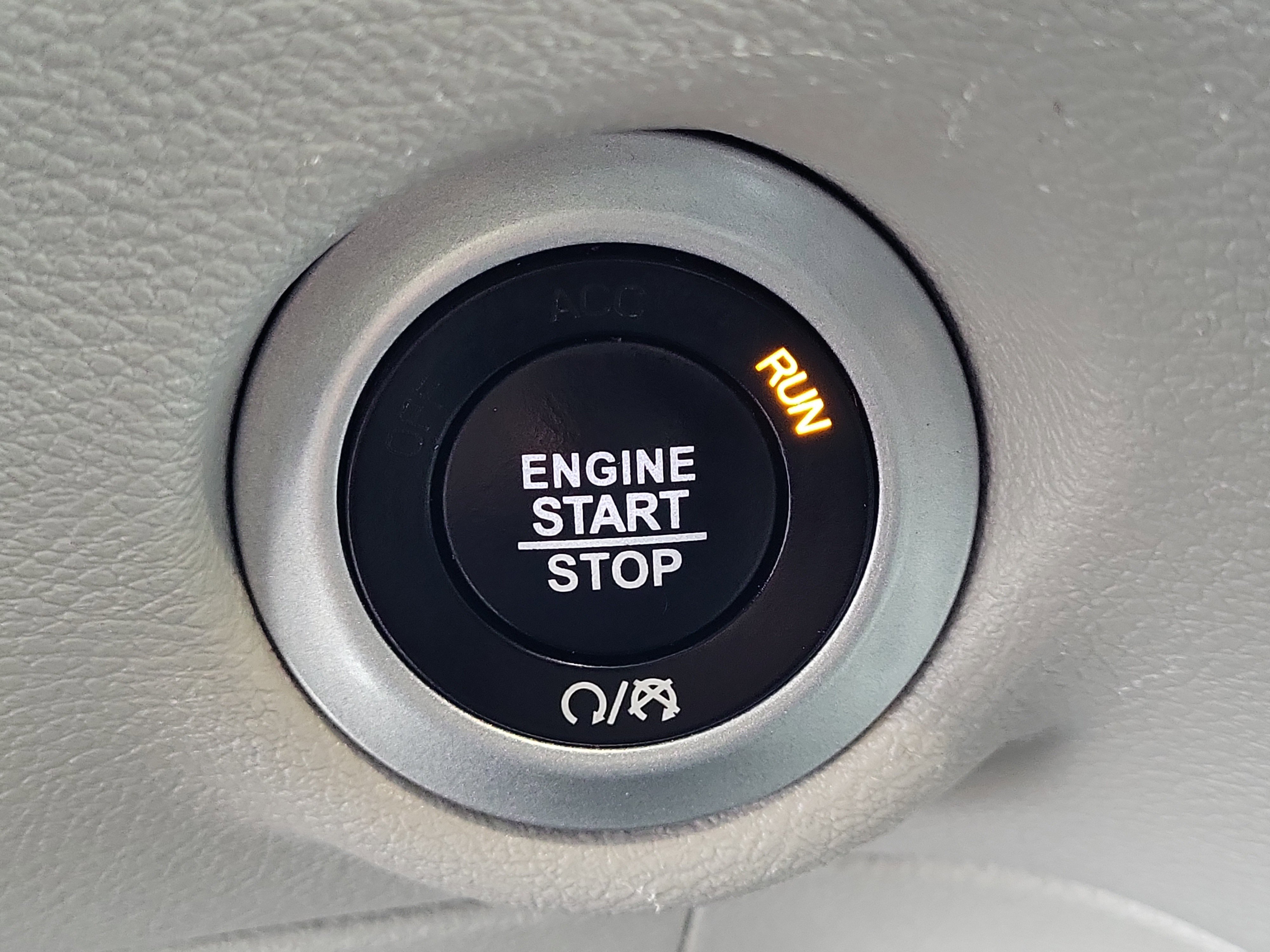 Used 2024 Chrysler Pacifica Touring-L image 18