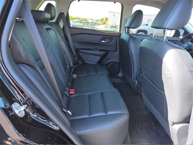 Used 2023 Nissan Rogue SL w/ SL Premium Package image 14