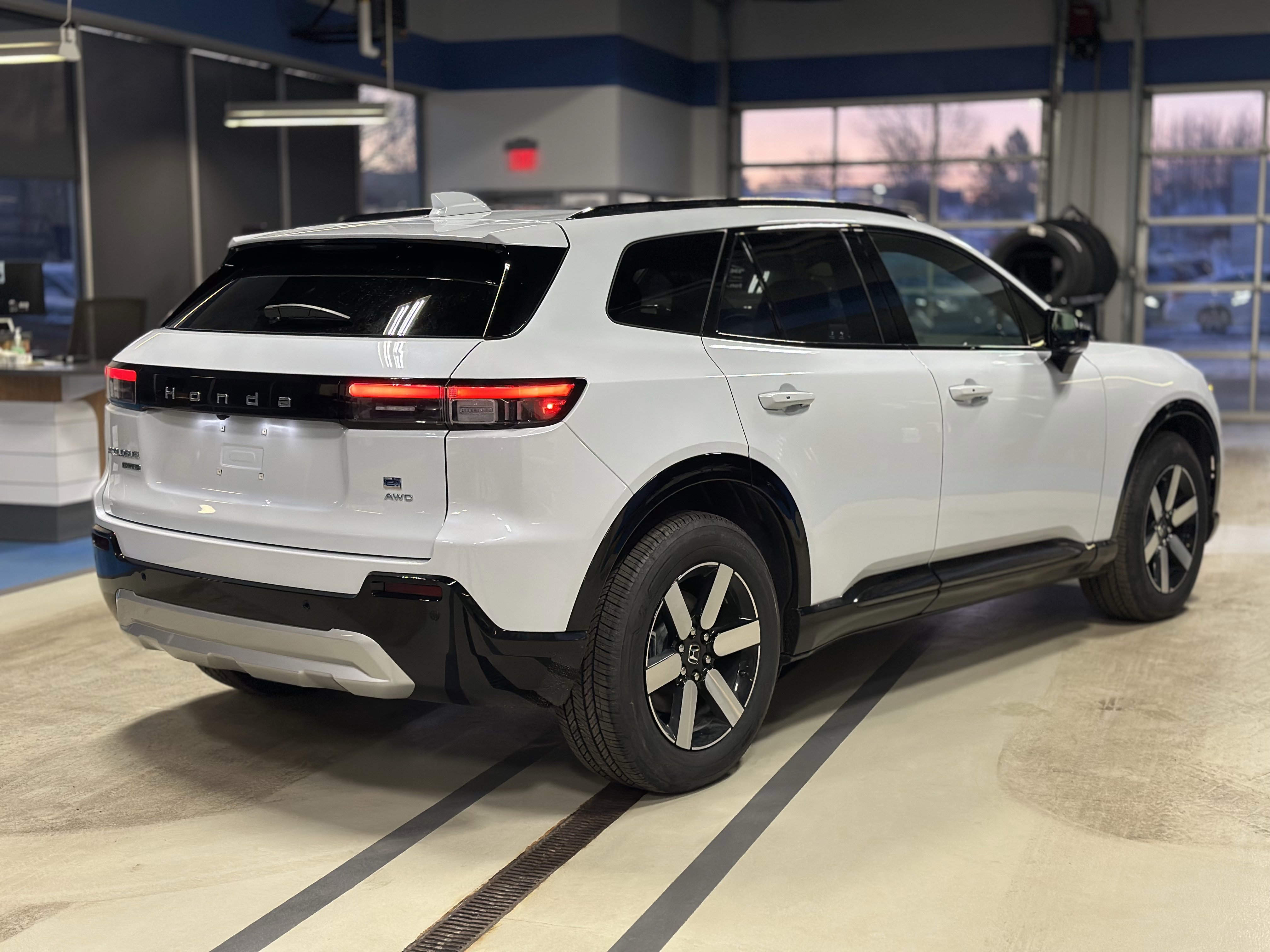 New 2026 Honda Prologue Touring image 4