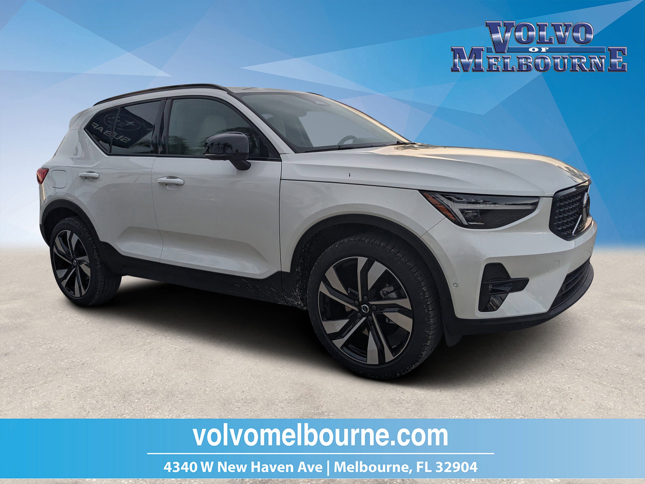 New 2026 Volvo XC40 B5 Ultra w/ Protection Package Premier