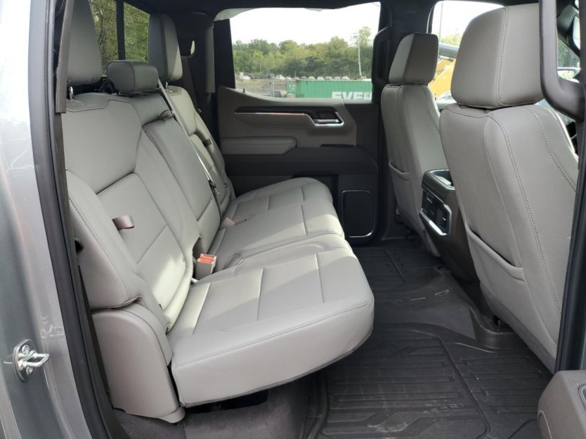Used 2025 GMC Sierra 1500 SLT w/ SLT Premium Plus Package image 7