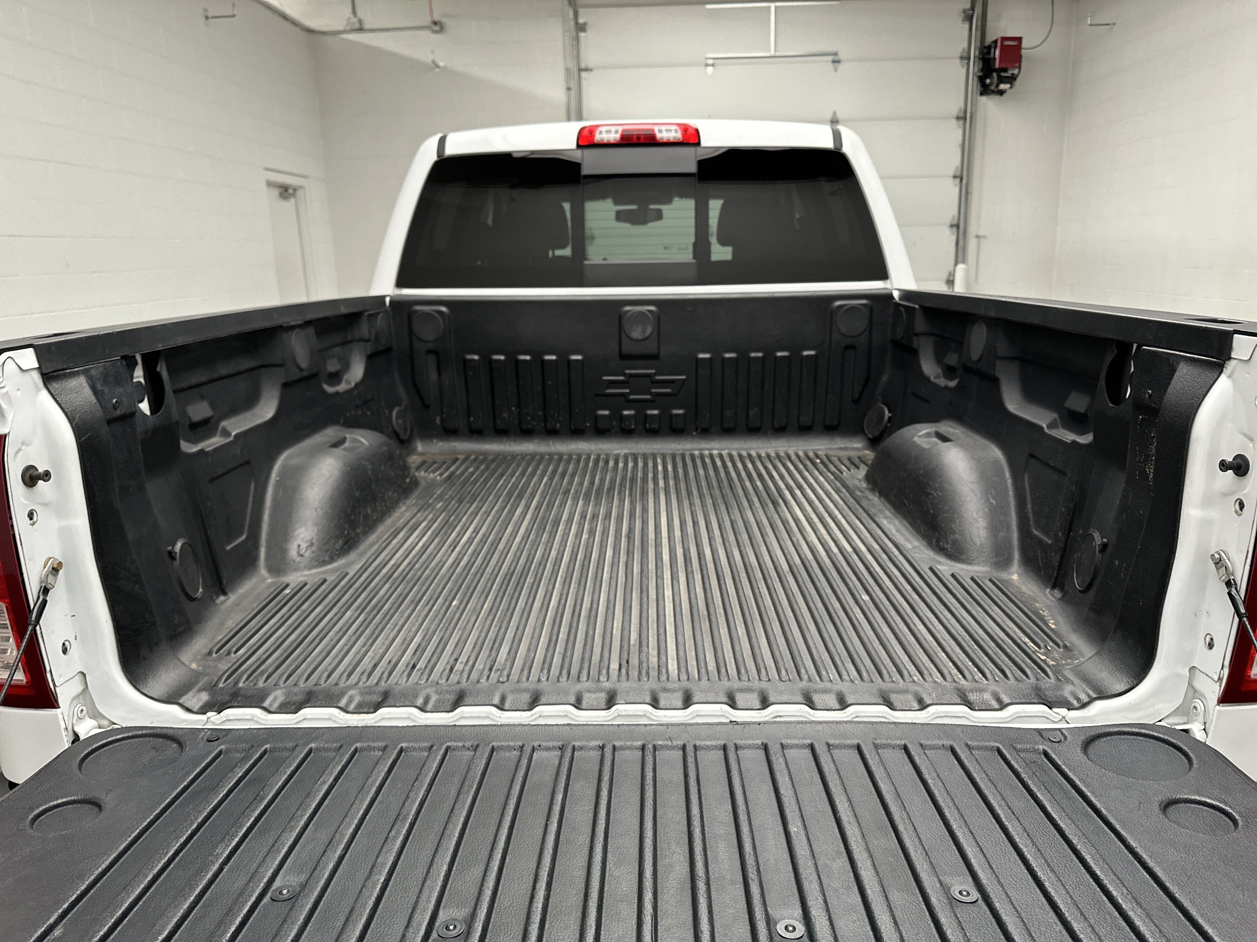 Used 2016 Chevrolet Silverado 1500 LTZ w/ Sport Package AWD/4WD image 16