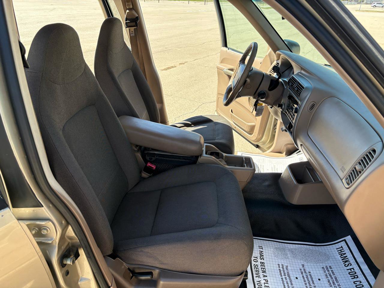 Used 2001 Ford Explorer Sport Trac 2WD image 16