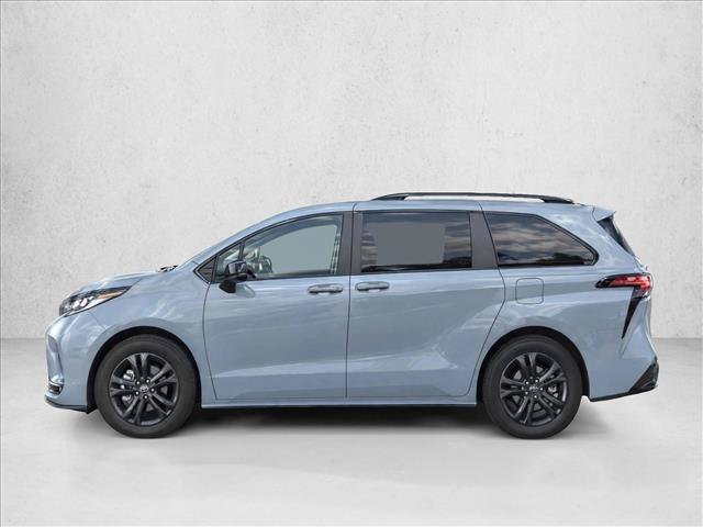 Used 2026 Toyota Sienna XSE AWD/4WD image 4