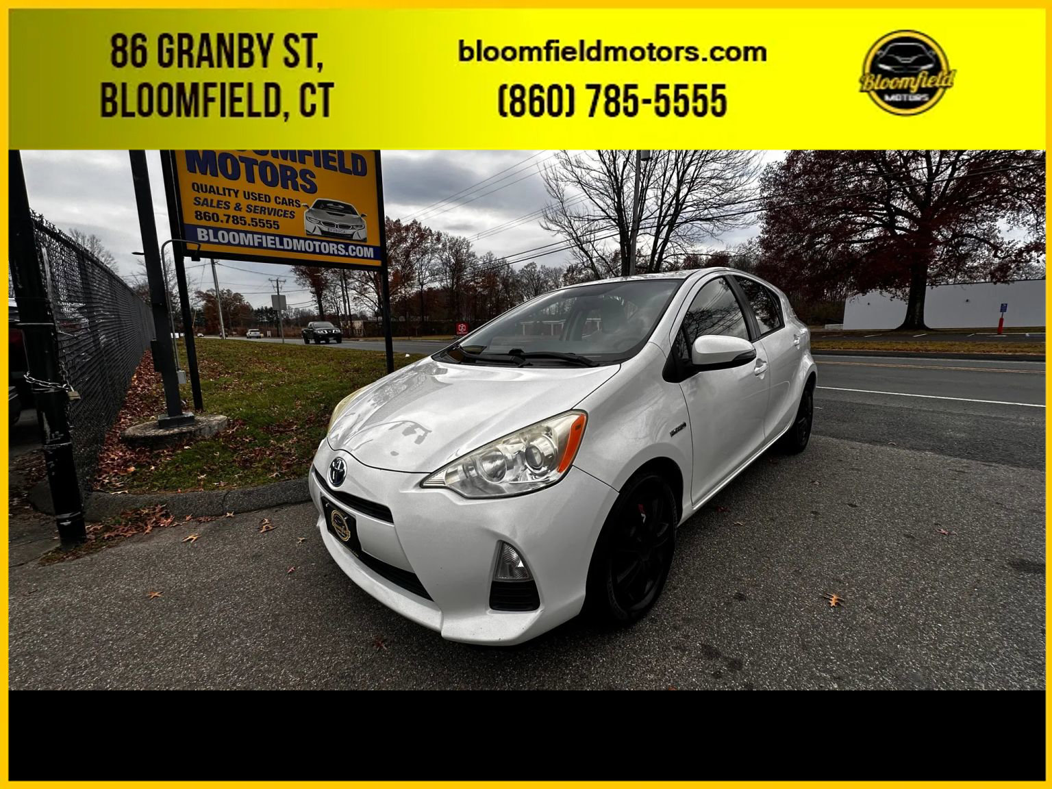 Used 2013 Toyota Prius C Three image 1