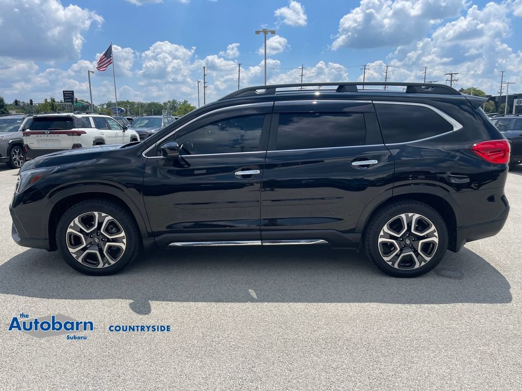 Used 2024 Subaru Ascent Touring AWD/4WD image 2