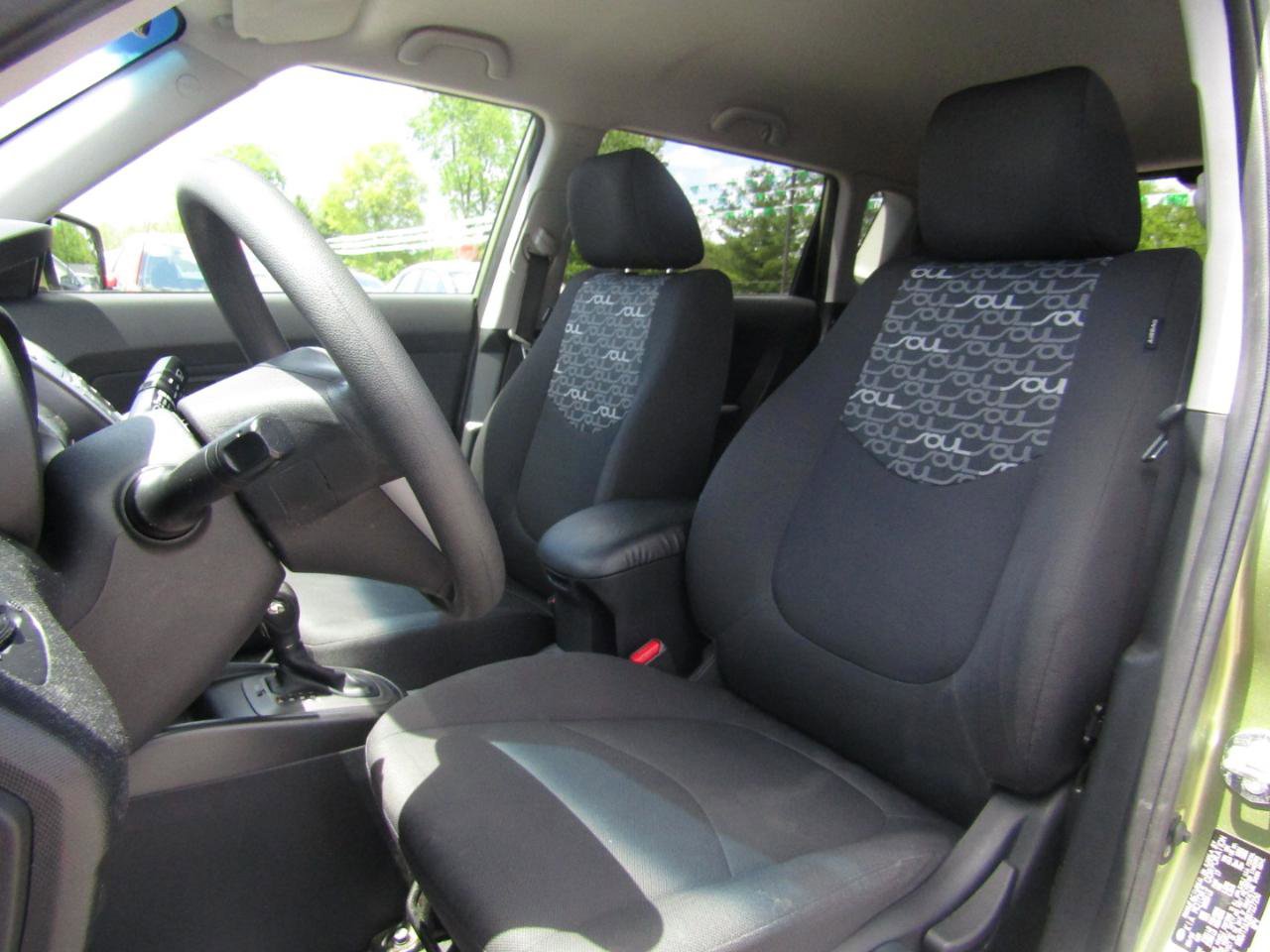 Used 2011 Kia Soul + w/ Audio Pkg FWD image 12