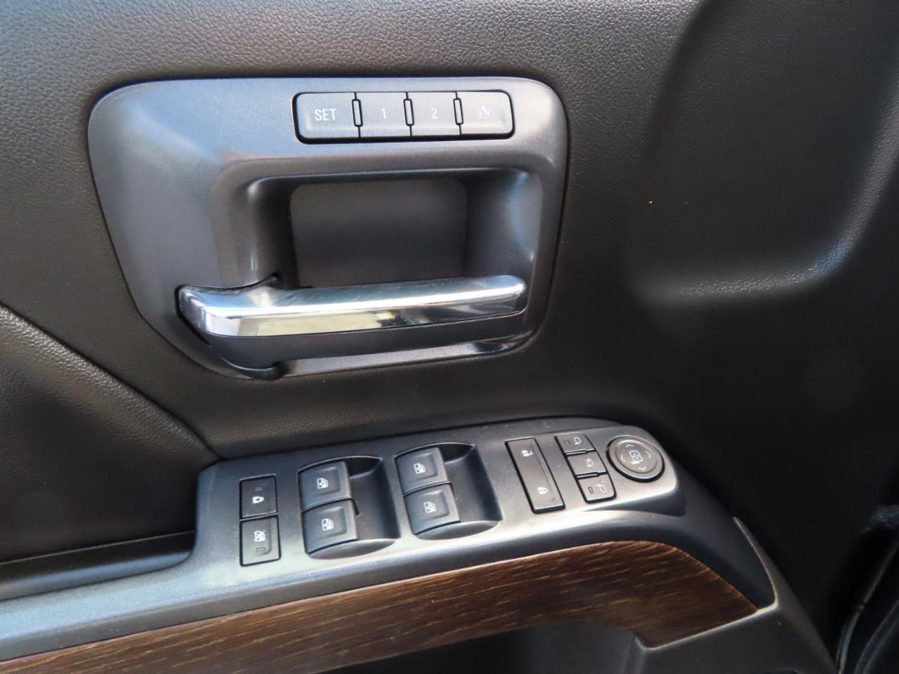 Used 2019 GMC Sierra 3500 Denali w/ Duramax Plus Package AWD/4WD image 28