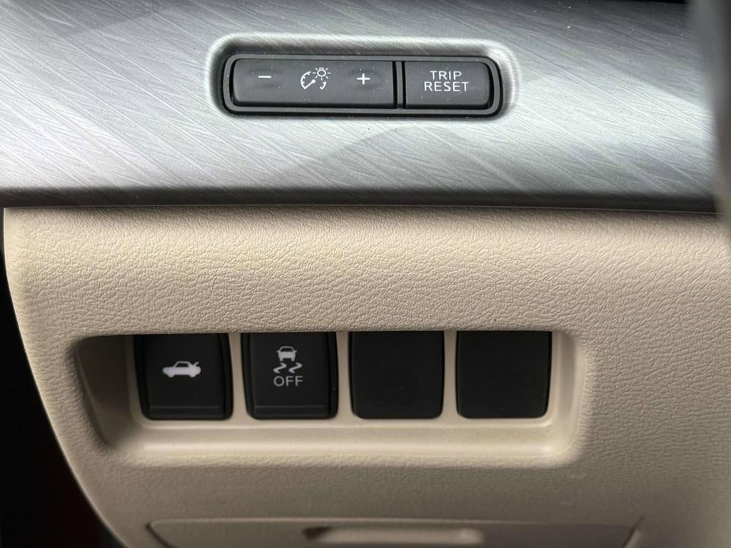 Used 2016 Nissan Maxima 3.5 SV image 24