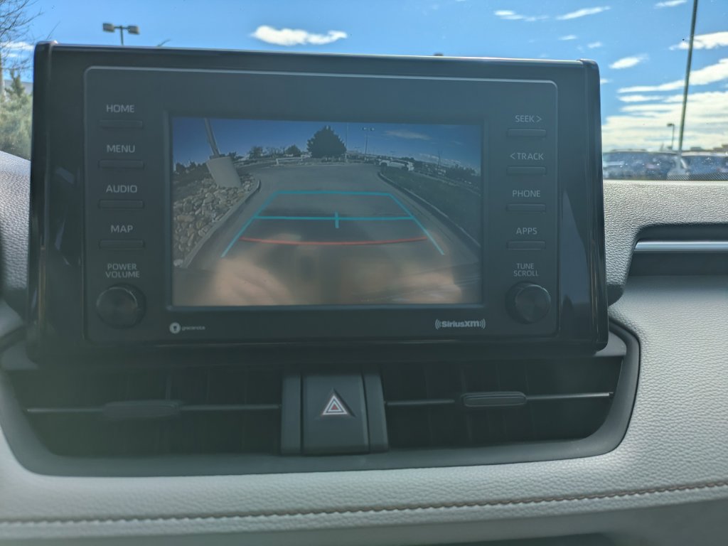Used 2020 Toyota RAV4 XLE w/ Convenience Package AWD/4WD image 18