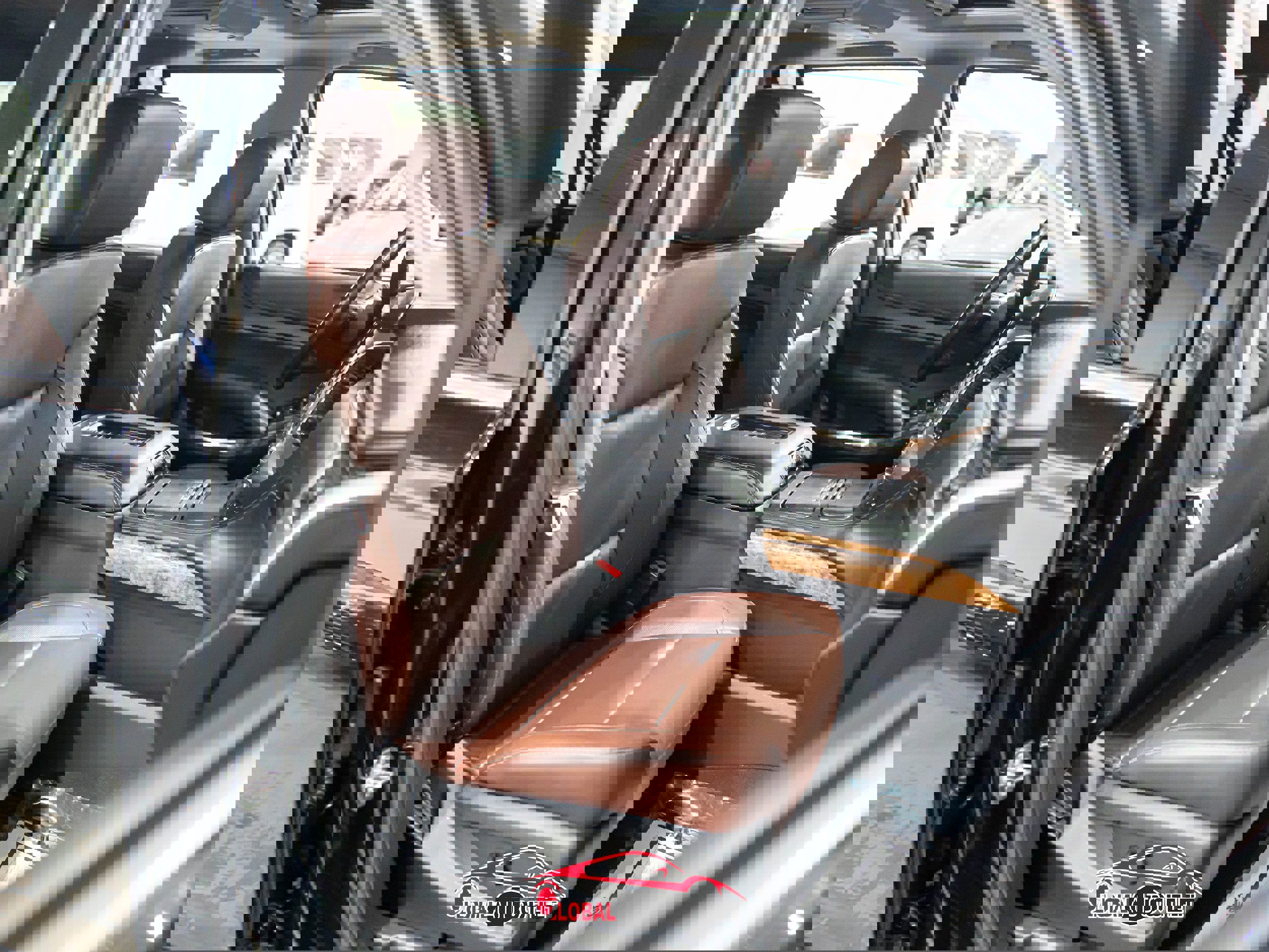 Used 2019 Chevrolet Suburban Premier w/ Premier Plus Edition image 17