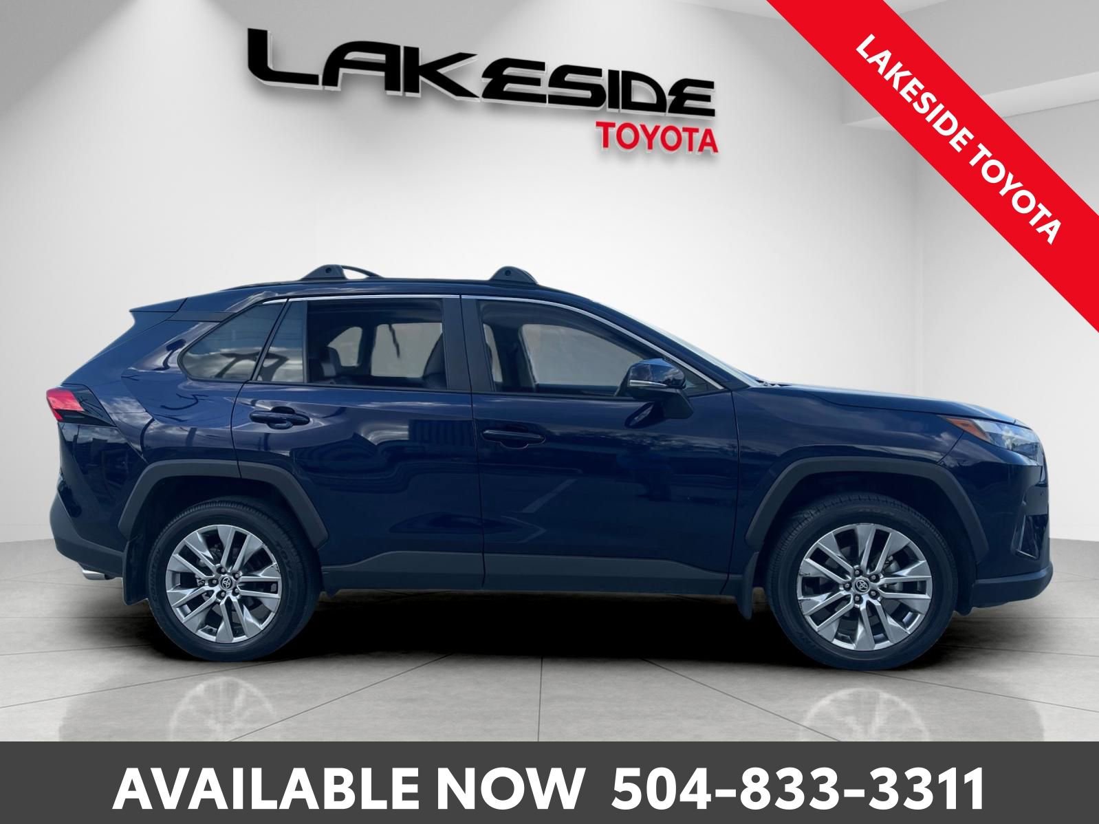 Used 2023 Toyota RAV4 XLE Premium image 7