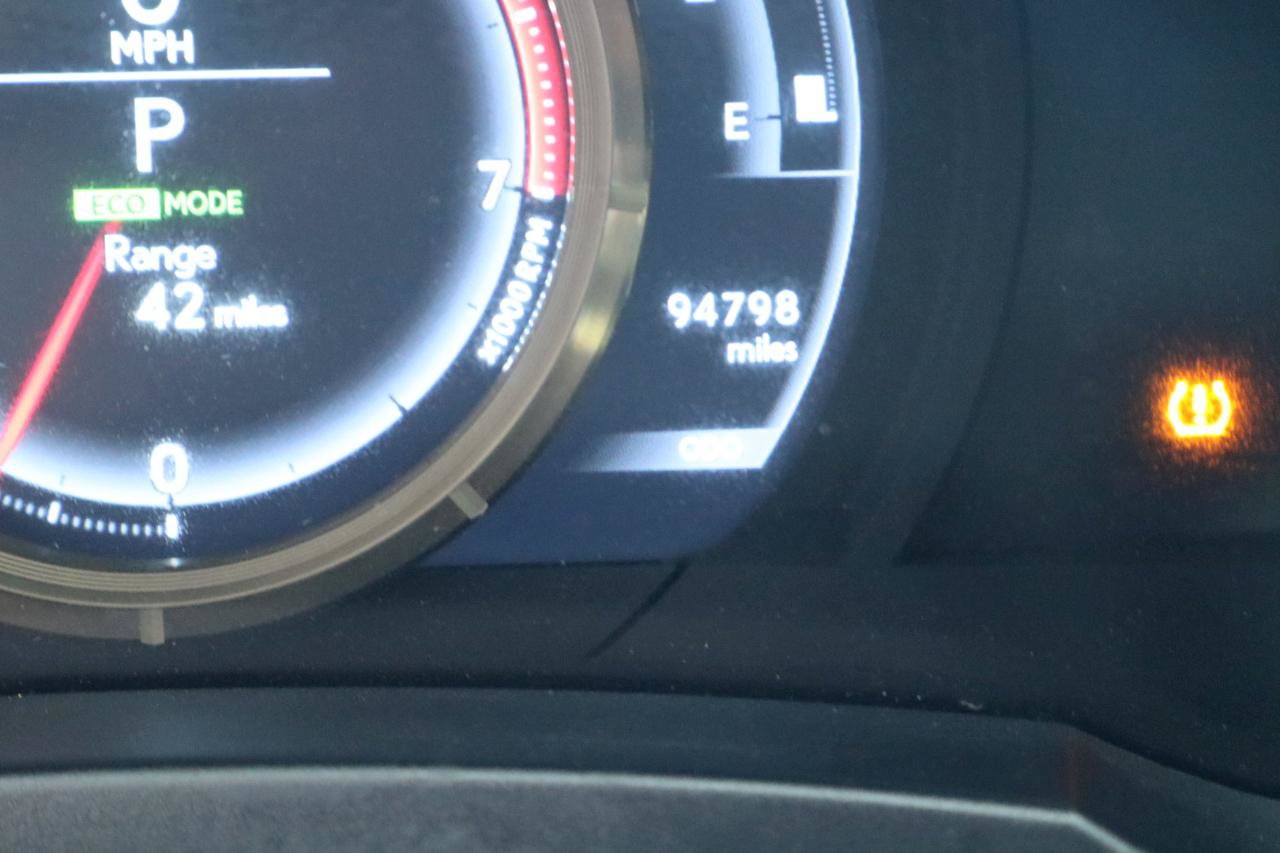 Used 2020 Lexus IS 300 F Sport w/ F Sport Package RWD image 17