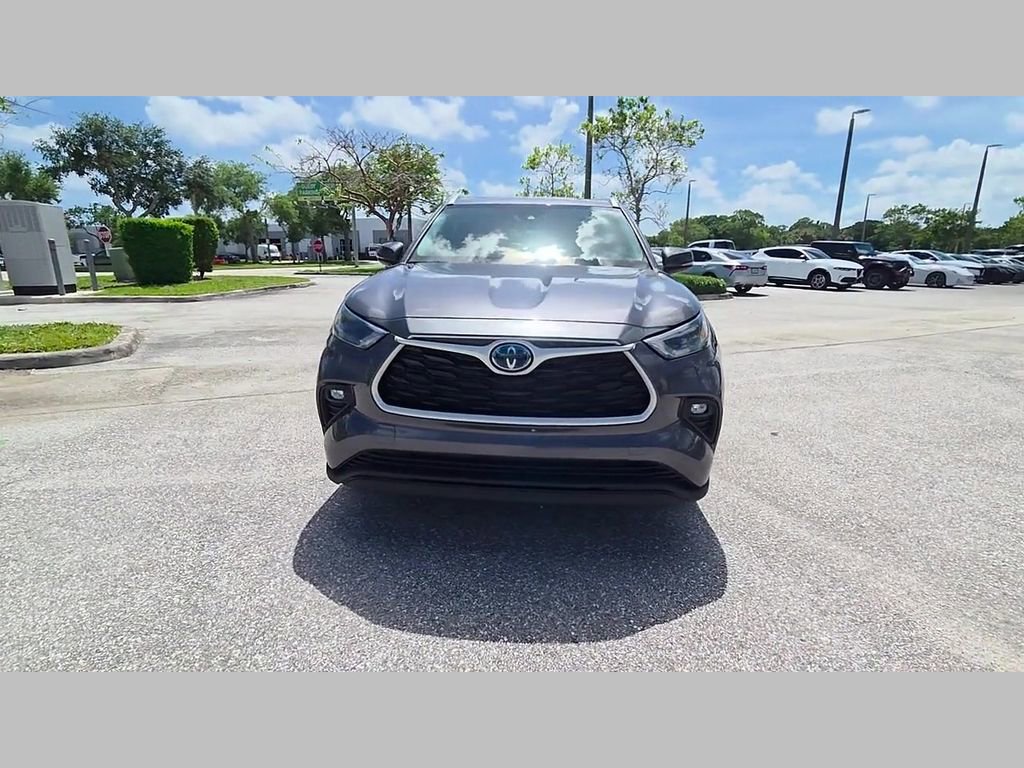 Used 2022 Toyota Highlander XLE image 52