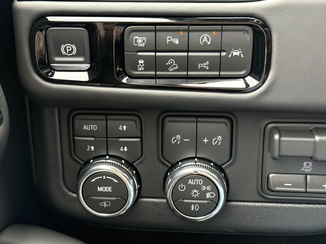 New 2026 GMC Yukon XL AT4 Ultimate w/ LPO, Floor Liner Package AWD/4WD image 26