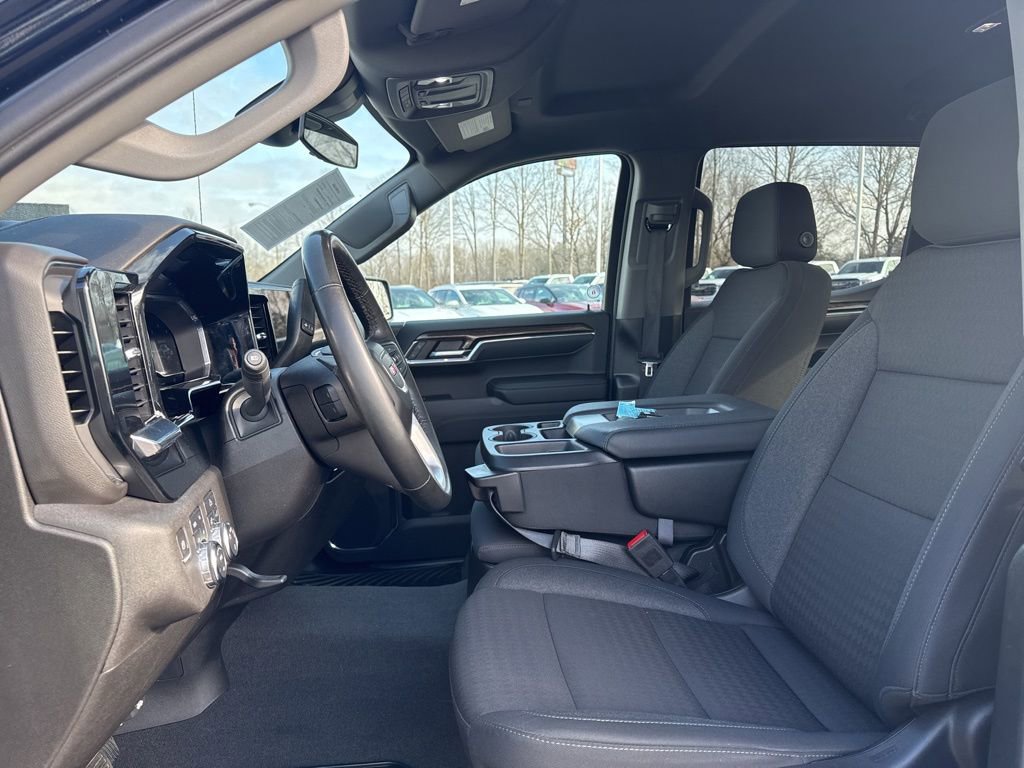 Used 2024 GMC Sierra 1500 SLE w/ X31 Off-Road Package image 10