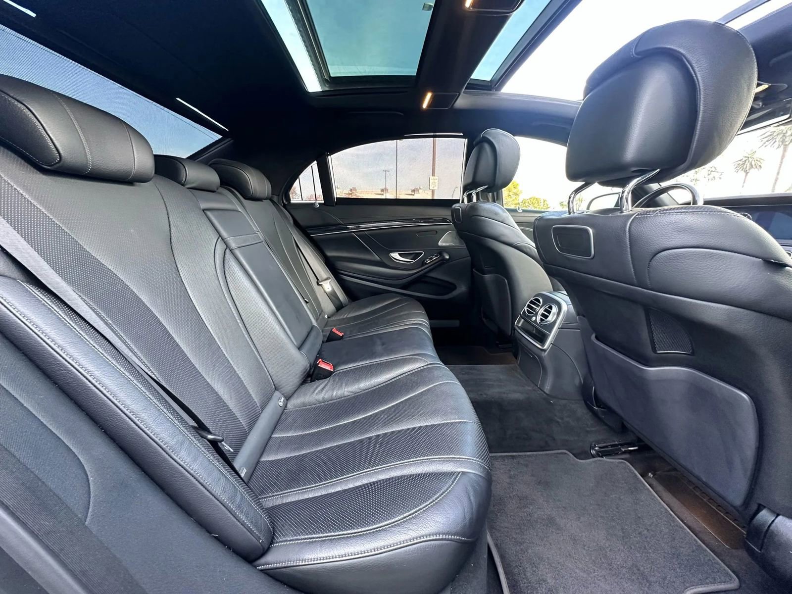 Used 2018 Mercedes-Benz S 450 Sedan image 11