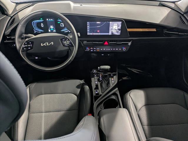 Used 2025 Kia Niro EX image 23