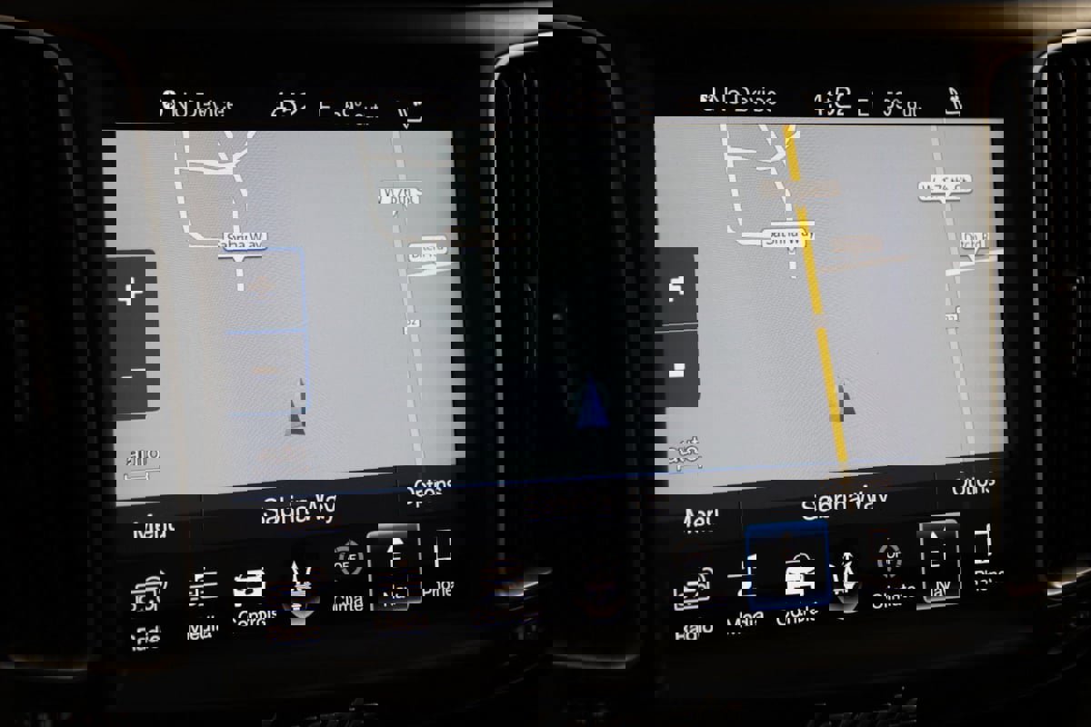 Used 2018 Maserati Levante S GranSport image 9