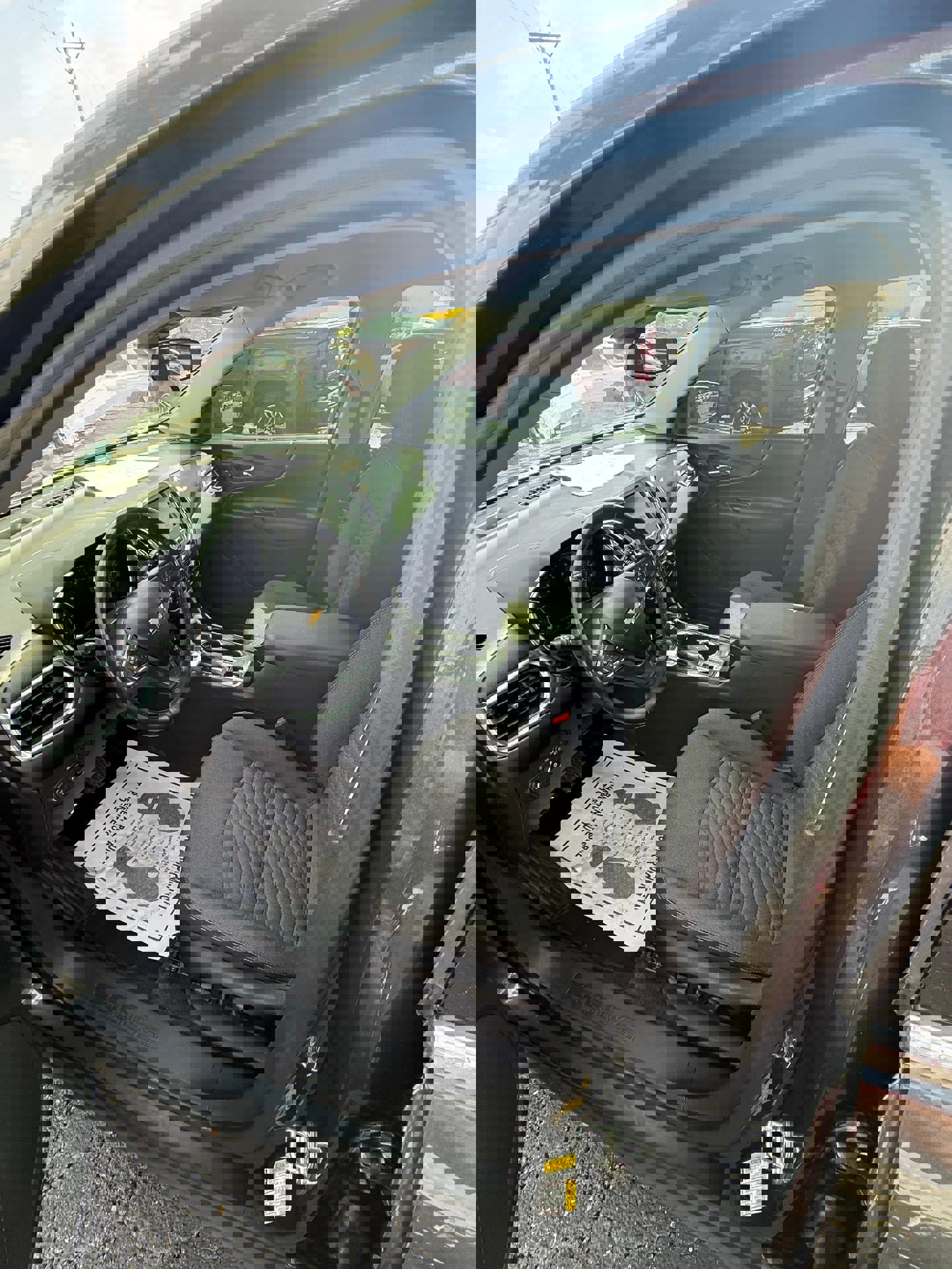 Used 2020 Chevrolet Equinox LT image 3