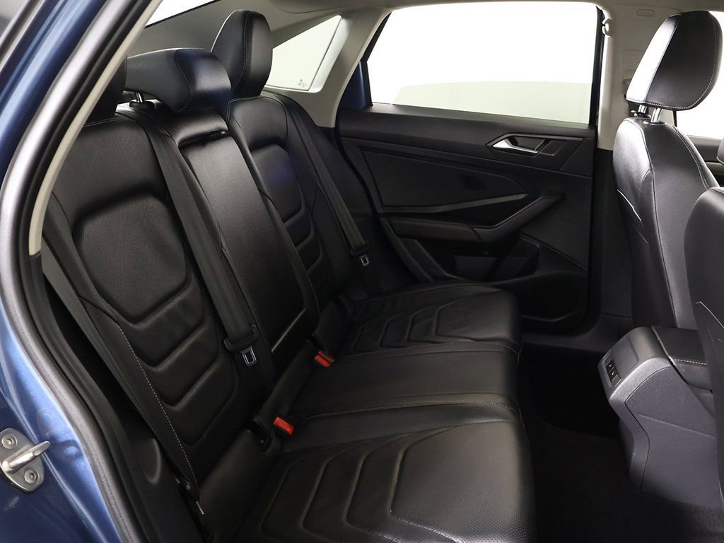 Used 2021 Volkswagen Jetta SEL Premium image 38