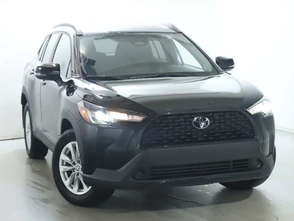 Certified 2024 Toyota Corolla Cross LE w/ Moonroof Package AWD/4WD image 2