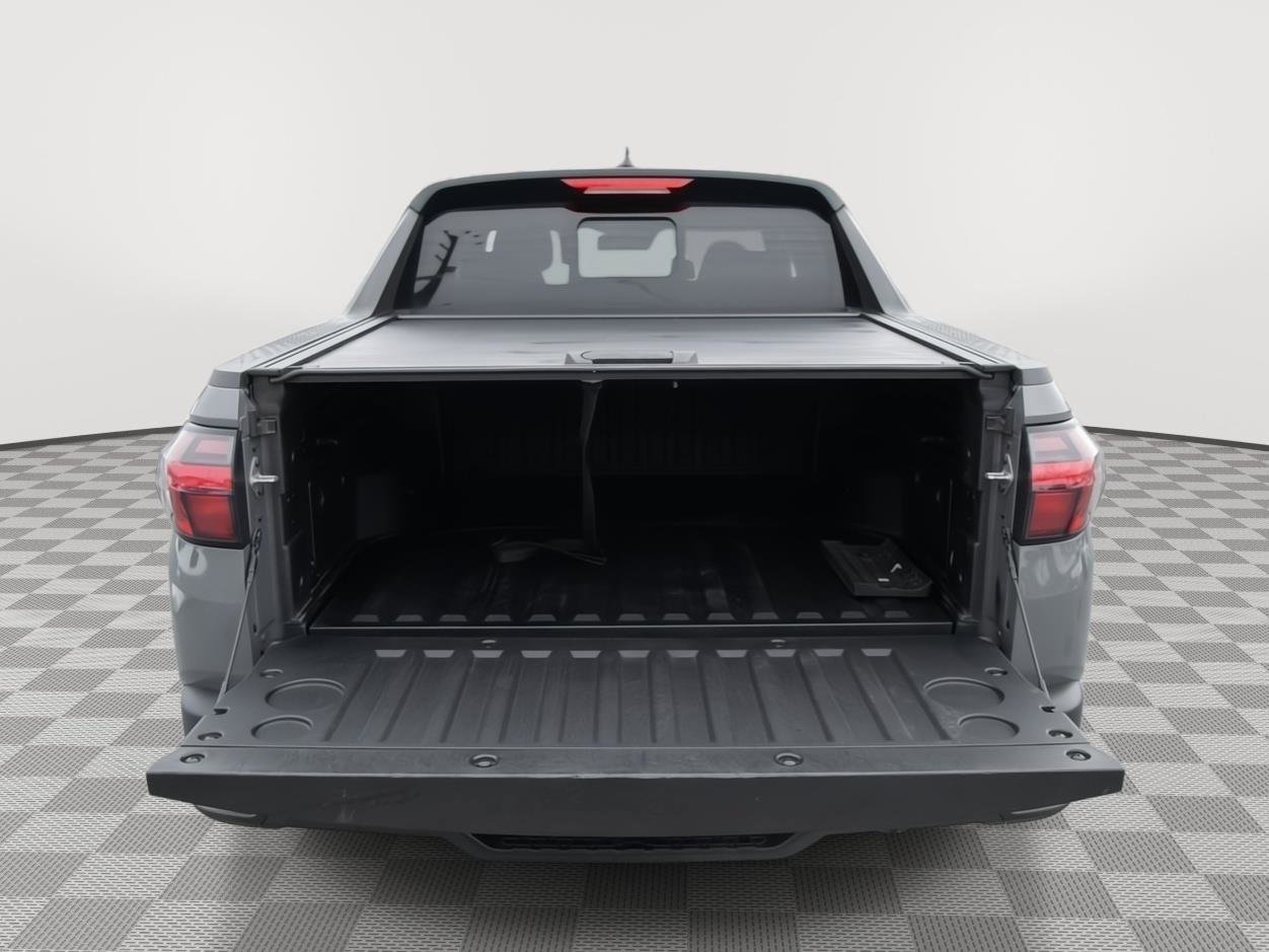 Used 2023 Hyundai Santa Cruz SEL Premium w/ Cargo Package image 17