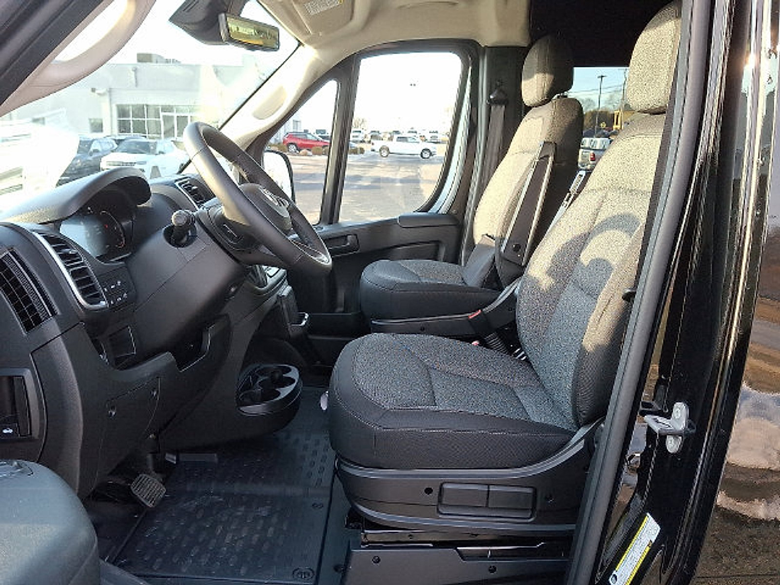 Used 2025 RAM ProMaster 2500 w/ Quick Order Package 22H SLT+ FWD image 8