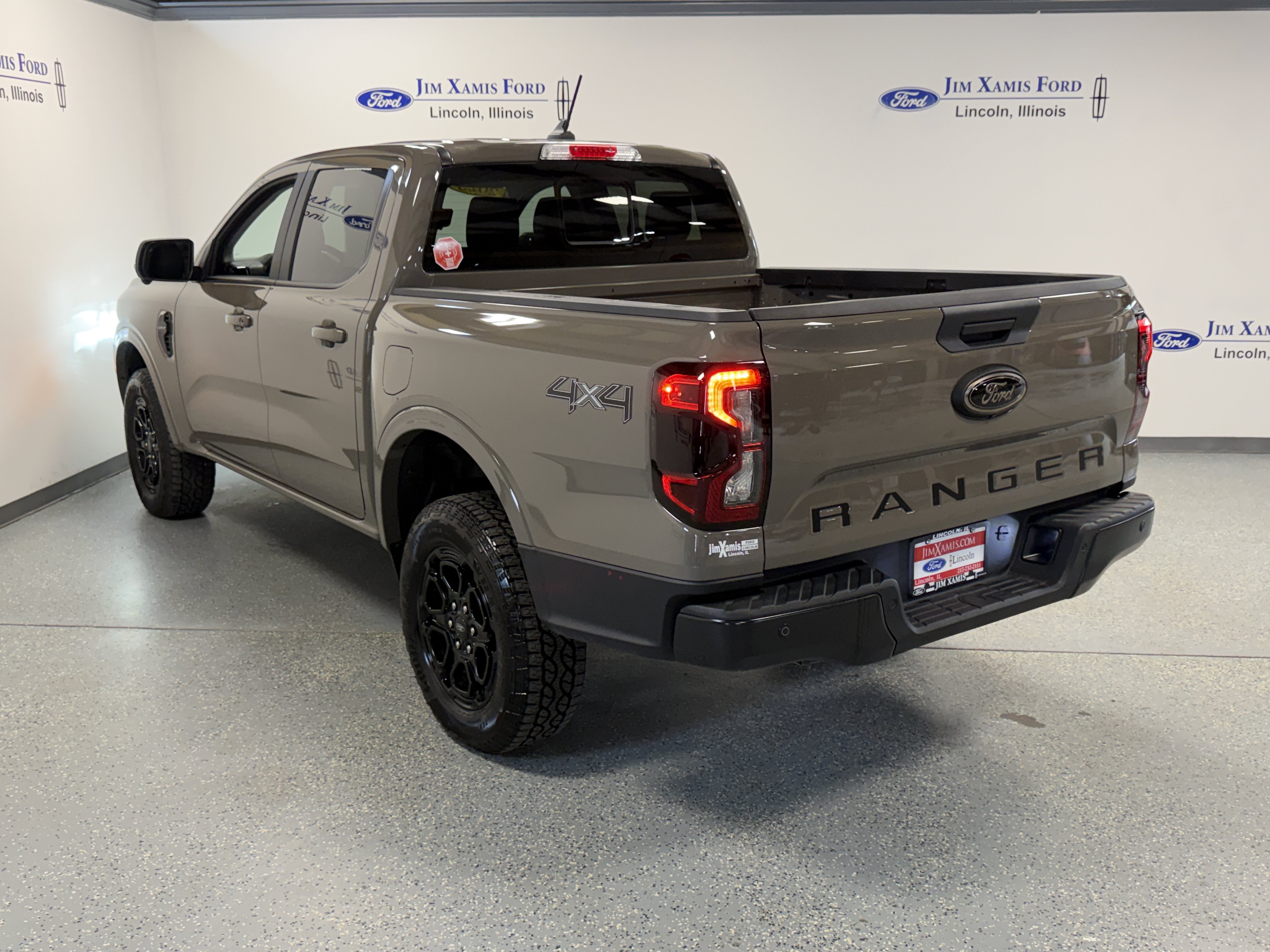 Used 2025 Ford Ranger Lariat w/ Black Appearance Package AWD/4WD image 29