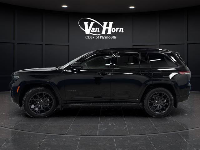 Used 2025 Jeep Grand Cherokee Summit w/ Obsidian Package image 13