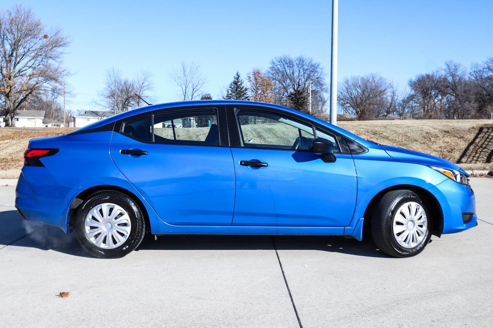 Used 2024 Nissan Versa S w/ Trunk Package image 5