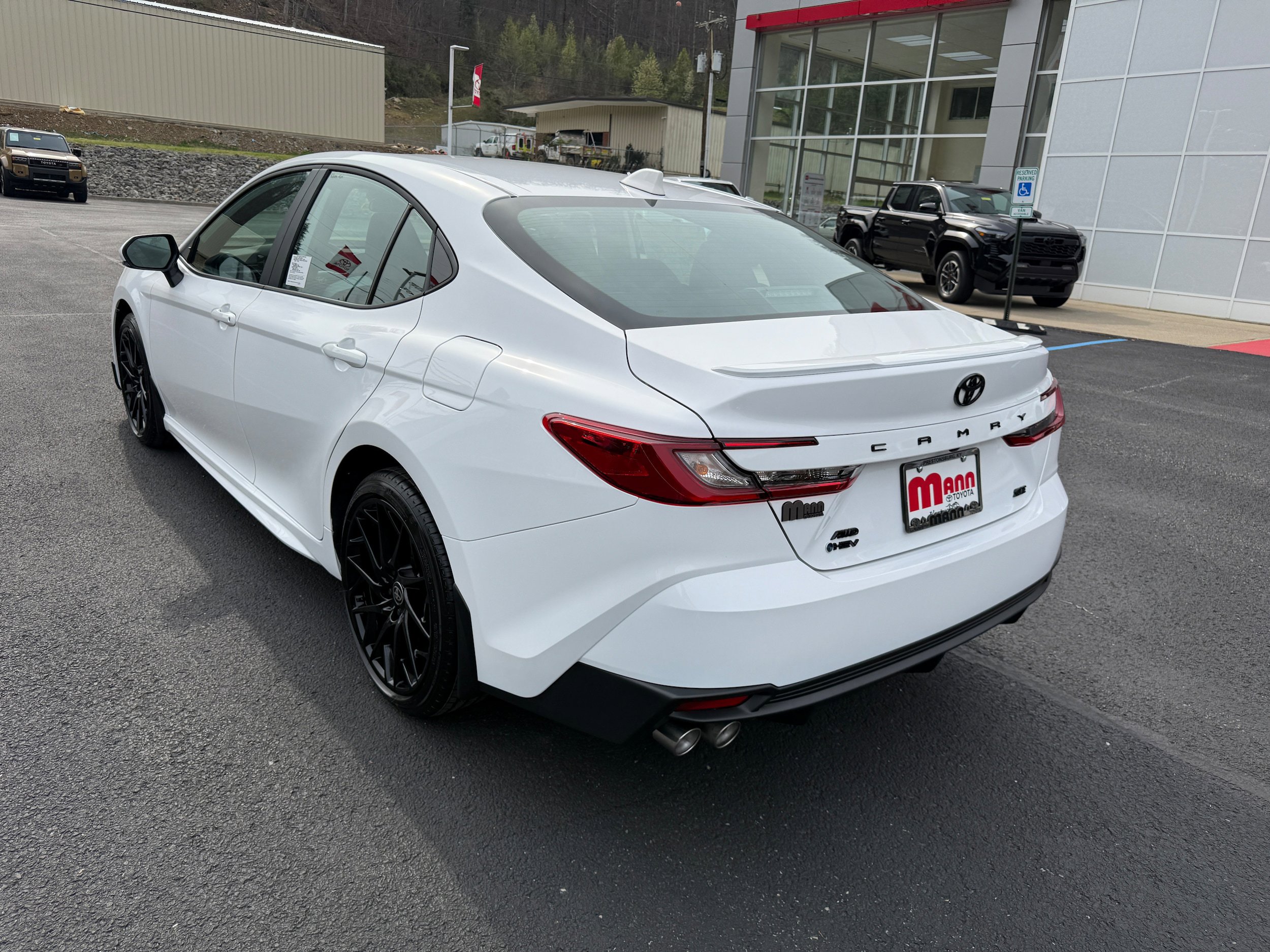 New 2026 Toyota Camry SE image 9