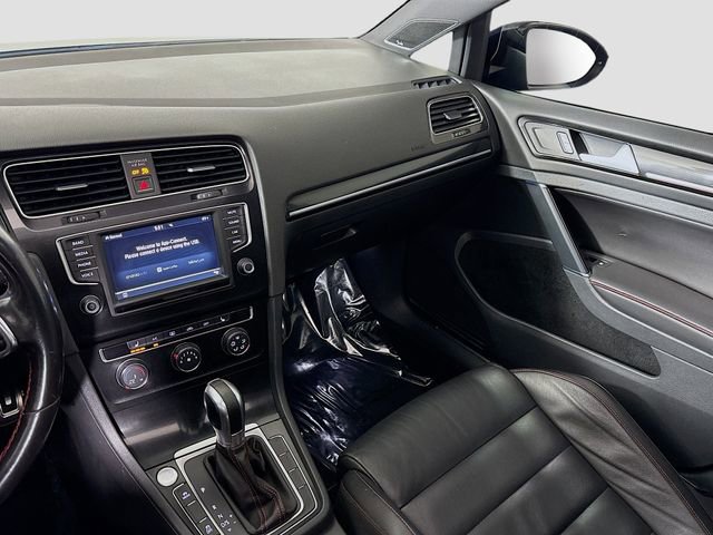 Used 2017 Volkswagen GTI SE image 25