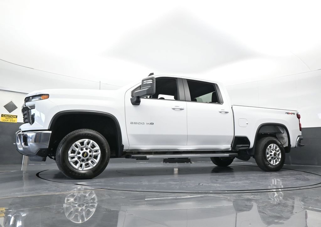 Used 2025 Chevrolet Silverado 2500 LT w/ Convenience Package image 54