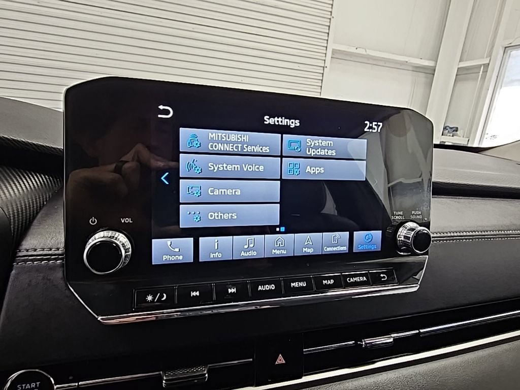 Used 2024 Mitsubishi Outlander SE image 19